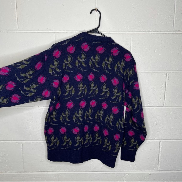 Vintage Glenugie wool floral button down sweater - Picture 8 of 9
